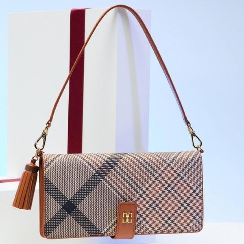 

Daks Brown Check Pattern Tassel Point Multi Function Phone Case Dcho5e328w2 Single option