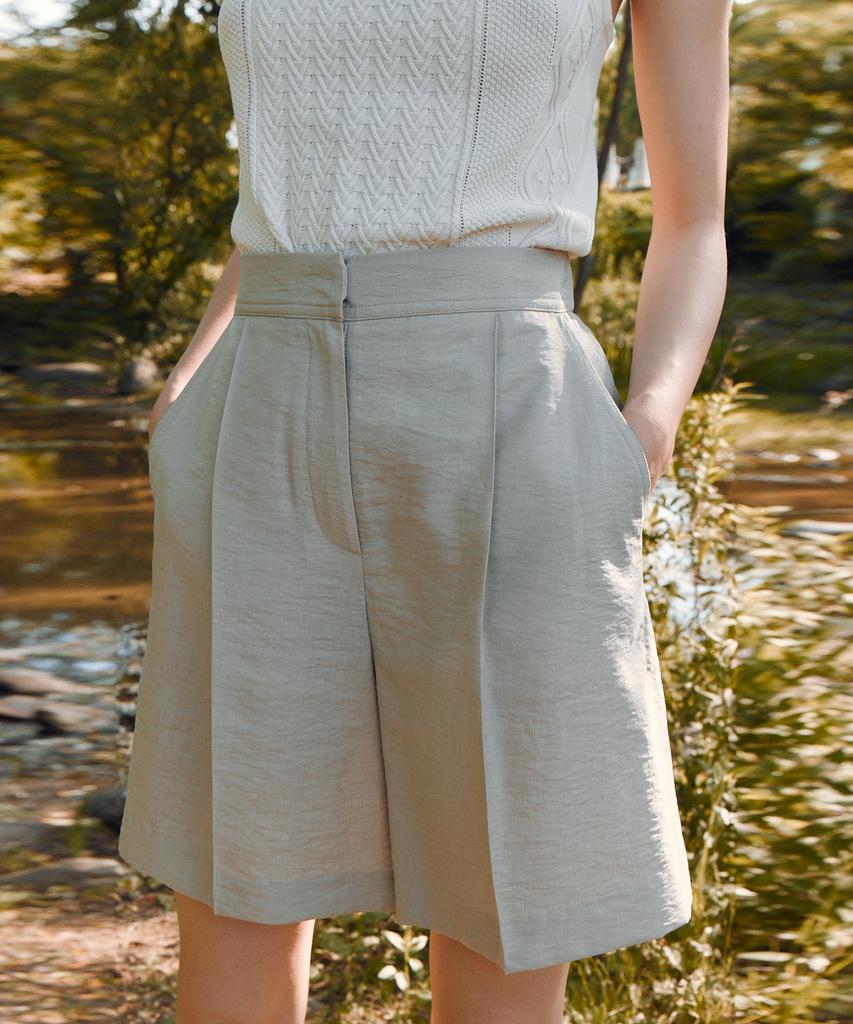 Rie Elasticated Waist Pleated Shorts