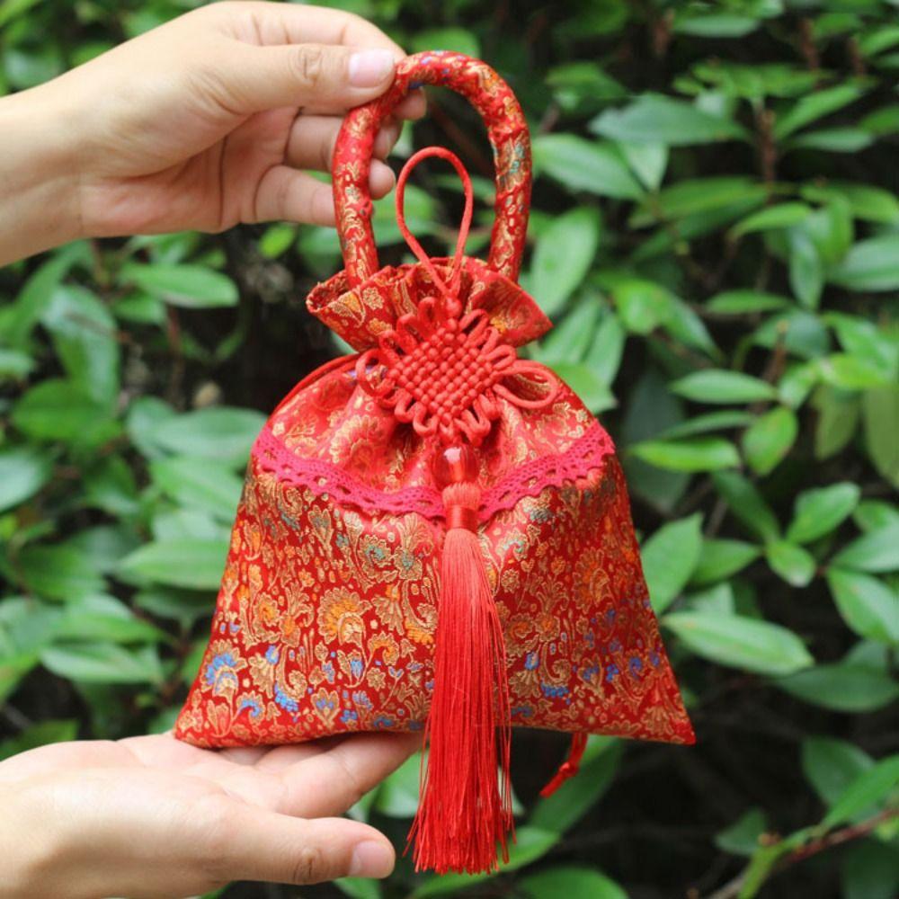 Chinese Style Flower Drawstring Bag Wedding Party Festive Sugar Bag Candy Storage Red Pocket New Year Bucket Bag Party