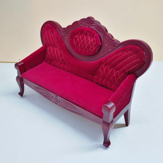 Mini Sofa Nostalgic No Burr Eco-friendly 0.05 Dollhouse Miniature Sofa for Girl