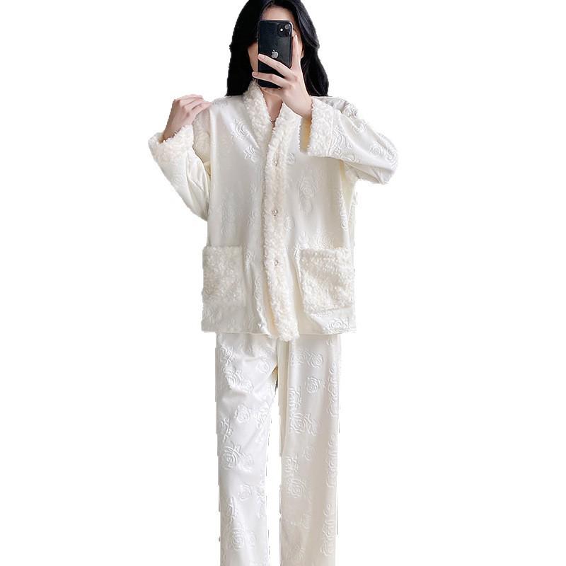 2025 Women's High-End Velvet Pajamas: Long Sleeve, Thick Double-Sided Fleece, Autumn/Winter, Little Fragrant Style.
