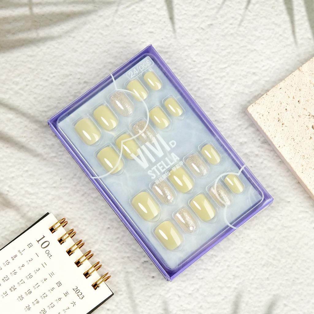 24 Finished Nail Pieces Wear Nail Pieces High-end Summer Fake Nails French Smudge Short Ladder Short Square