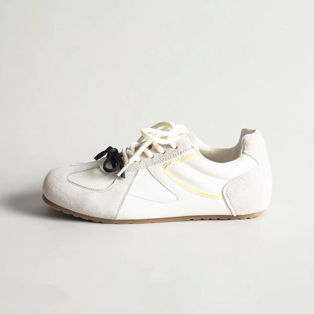 Niche retro flat-bottomed lace-up German training shoes women's autumn 2025 new versatile comfortable soft-soled casual Forrest Gump shoes