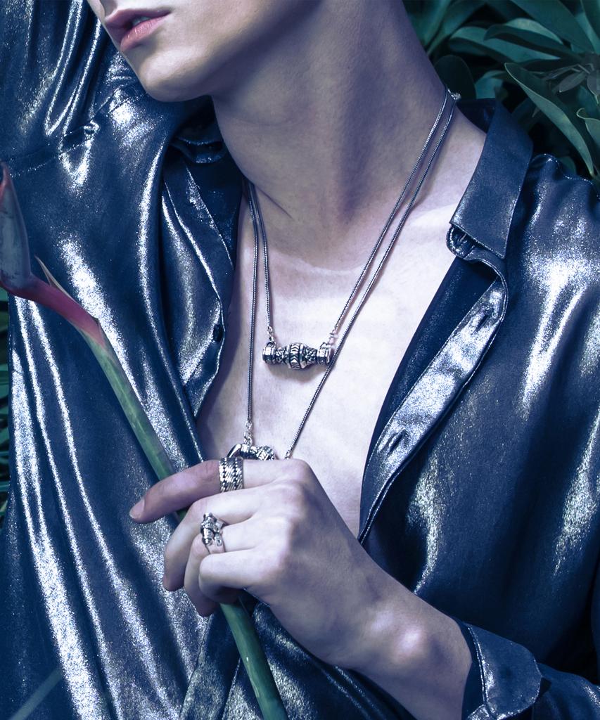 Mezmic Rolling Necklace