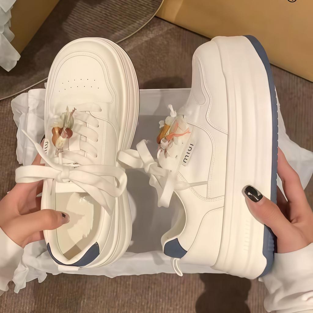 Kleine weiße Schuhe Damen neue Herbst-Damenschuhe zu Röcken Schuhe vielseitig lässige Sportschuhe Board Schuhe Plateau Brot Schuhe