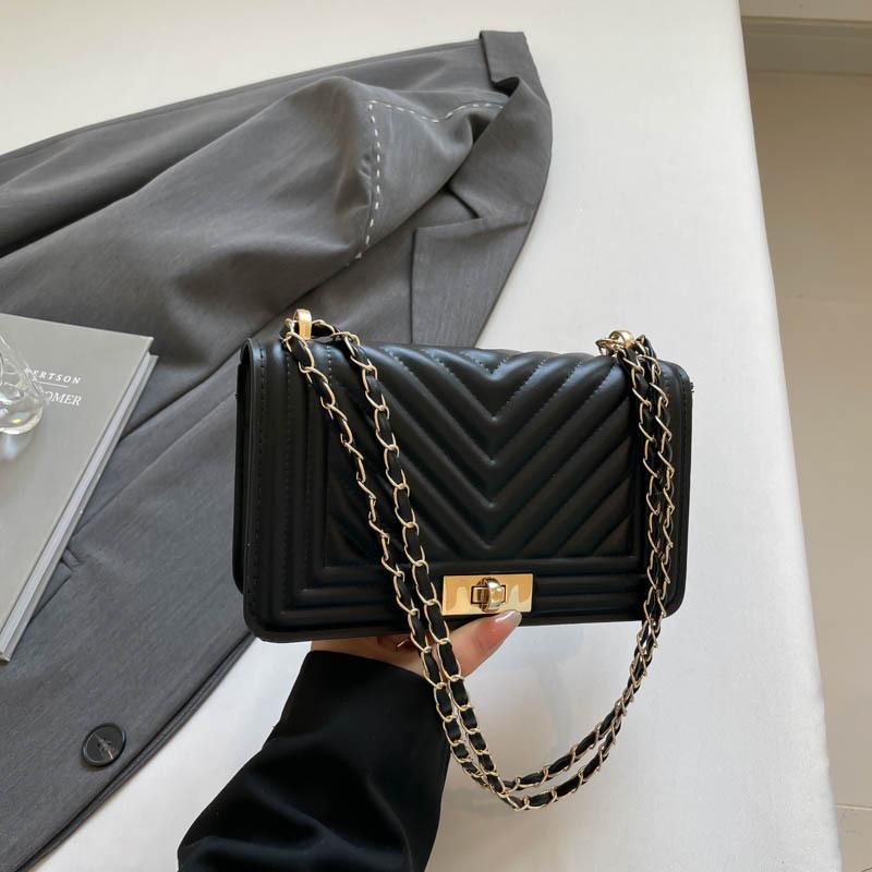 

Весна и лето новая мода простая маленькая квадратная сумка однотонная повседневная универсальная для работы практичная на плечо сумка-мессенджер женская сумка чёрный