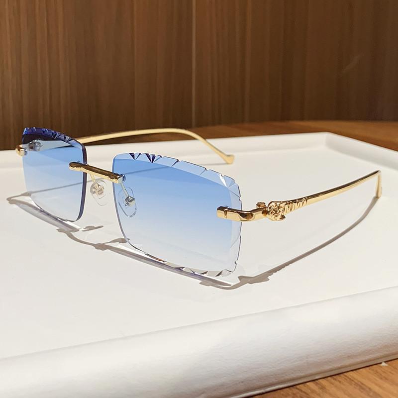 Metal Square Sunglasses With Pc Lenses For Outdoor And Party Looks