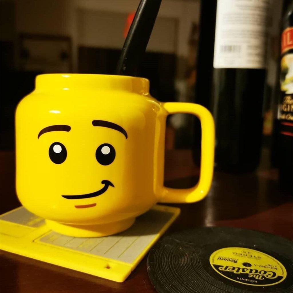 Creative Personality Cute Expression Ceramic Mug | Little Figure Head with a Smiling Face | Unique Gift Cup for Drinking Water.