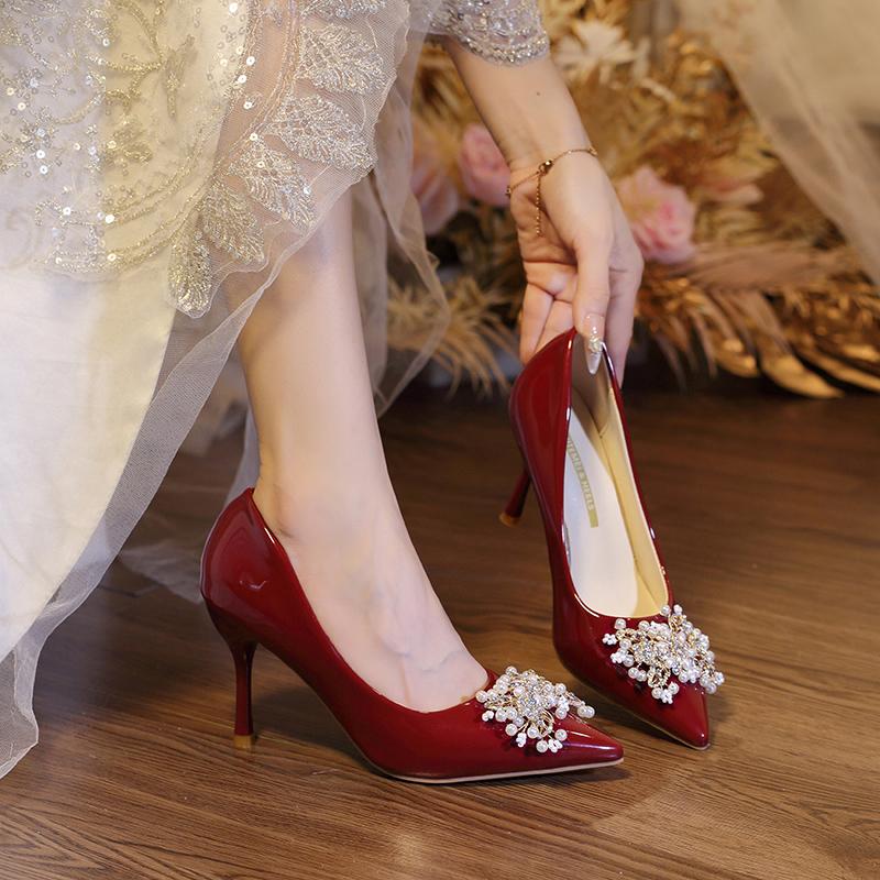 Fashion Wedding Shoes Women's 2025 Main Wedding Dress High Heels Burgundy Xiuhe Bridal Shoes Mid Heel Single Shoes