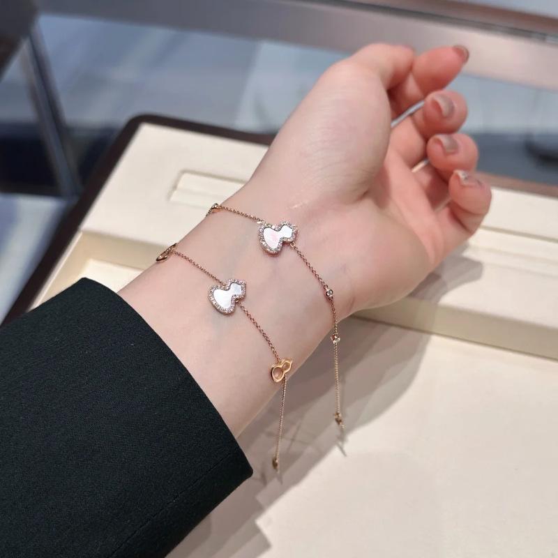 Luxury Women's Gourd Bracelet: Silver-Gilt, Mother-of-Pearl, Agate Jewelry, Unique Bangle, Handcrafted Design.