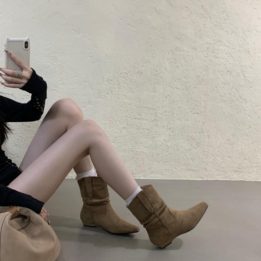 Retro spetsiga western cowboy pile boots 20025 höst och vinter nya Martin boots mångsidiga tunna stövlar