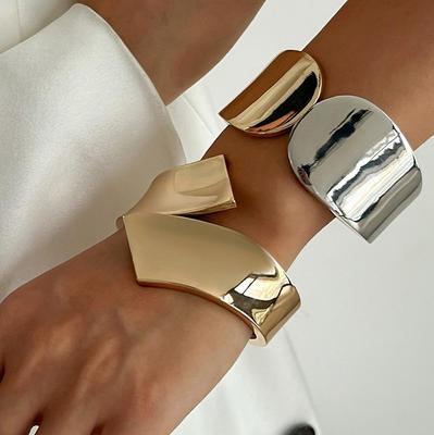 Geometric Open Bracelet: European & American Creative Design, Contrast Color, Smooth Alloy, Women's Fashion.