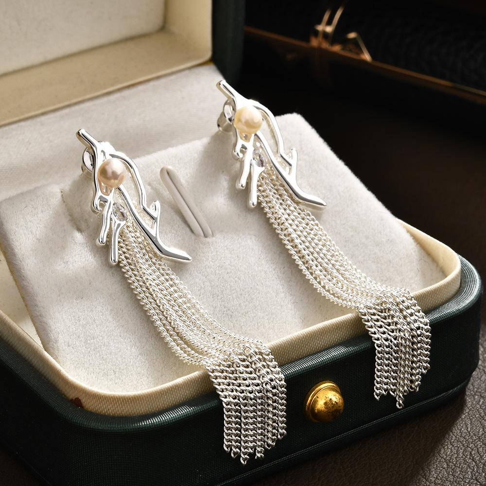 Elegant Long Tassel Chain Earrings, Luxury Pearl Drop Studs for Vacation
