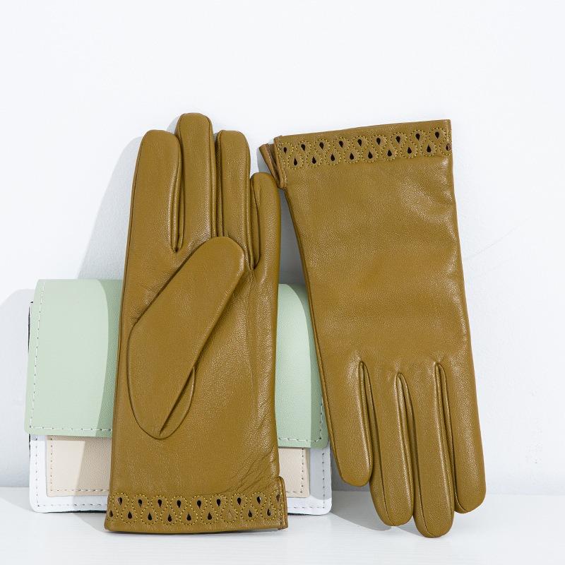 Ladies Sheepskin Gloves Classic Solid Color Versatile Leather Spring Velvet Lining Cycling Driving Gloves Autumn