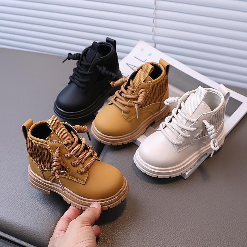2025 New Korean Version of the Flat-bottomed Classmate Children's Martin Boots Girls' Medium-sized Short Boots Flat-bottomed Medium-sized Children's