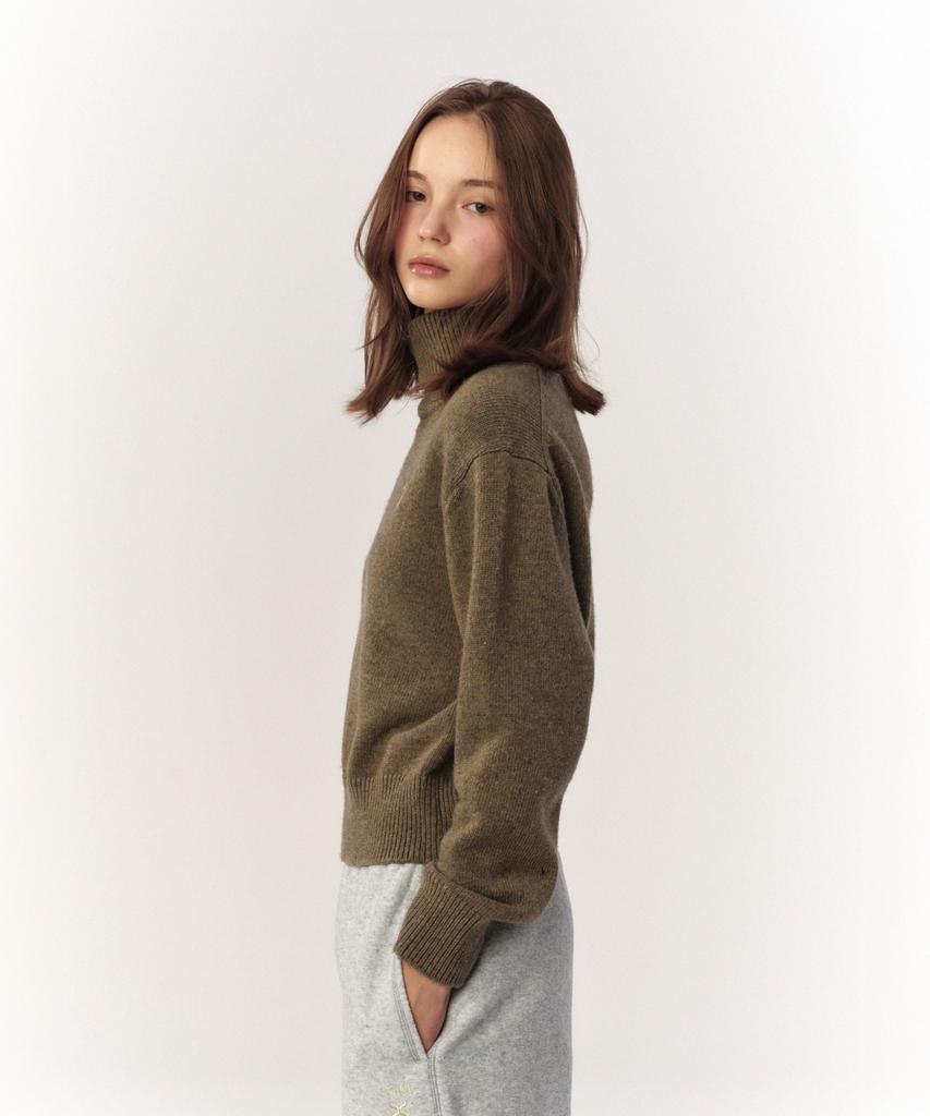 Seteo (W) Classic Turtleneck Knit Khaki