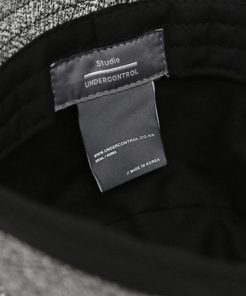 Eondeokeonteulolseutyudio Cotton Bucket Hat Drop Bucket / Cotton Hb / Line Black