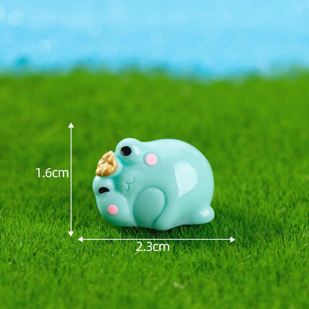 Charming Resin Crowned Frog Figurine For Miniature Moss Gardens And Table Decor