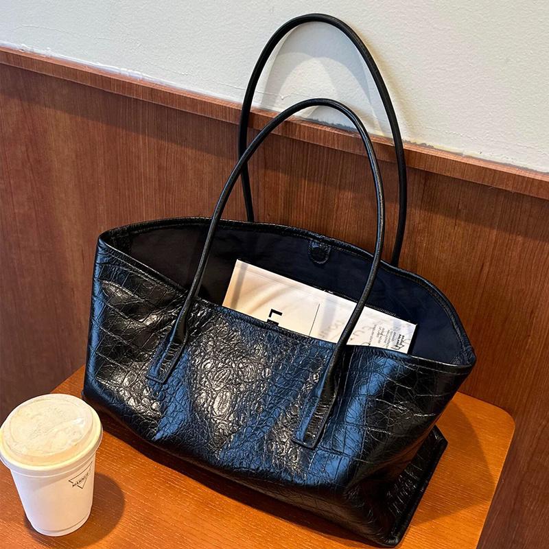 Yogodlns New Korean Trendy Y2K Black Shoulder Bag Crocodile Grain Pattern PU Leather Tote Bag Large Capacity Commute Travel Daily Handbag