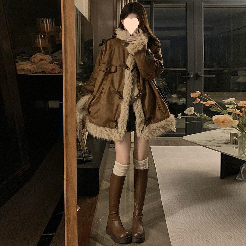 Tort Oaie Retro și Blană Integrată și Jachetă de Lână pentru Design de Iarnă pentru Femei cu un Sens de Nișă și Croială Largă