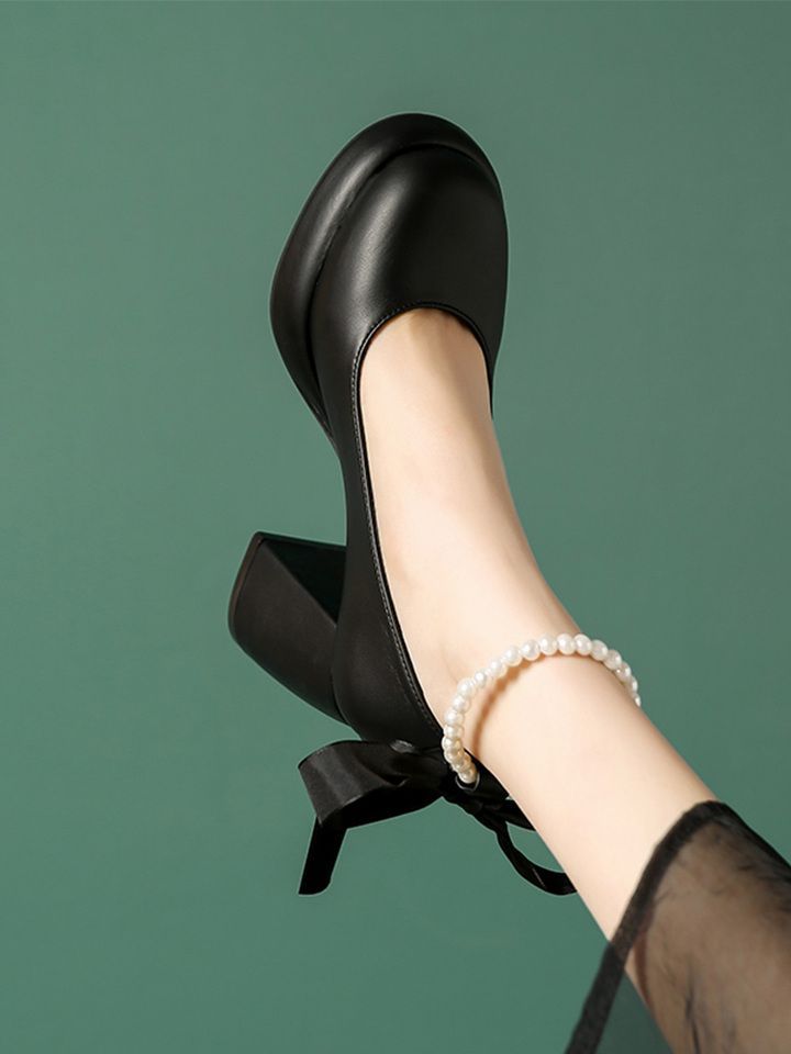 Französische Mary Jane Damenschuhe 2025 neue Temperament Einzel Schuhe weiße Hochzeitsschuhe mit Rock wasserdichte Tisch dicker Absatz hohe Absätze