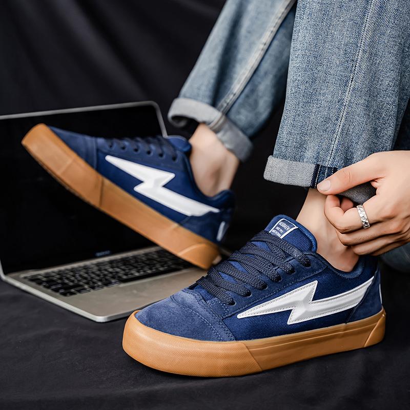 Retro Casual Board Shoes Men's Outdoor Breathable Thick Sole Comfortable Round Toe Sports Versatile Casual Shoes Classic