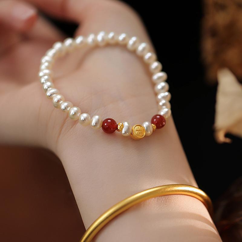 Natural Freshwater Pearl Bracelet with Sand Gold Agate Beads – Exquisite Light Luxury Niche, New Chinese Style for Women.