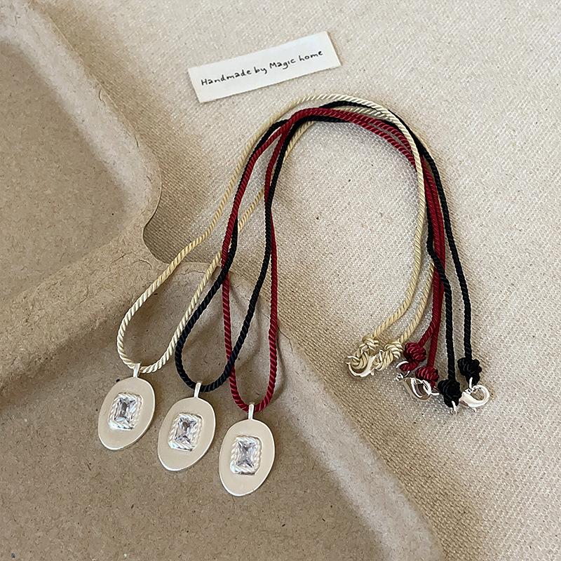 Simple And Versatile Geometric Brushed Oval Metal Zircon Braided Rope Necklace Women'S Niche Commuter Neck Chain Sweater Chain