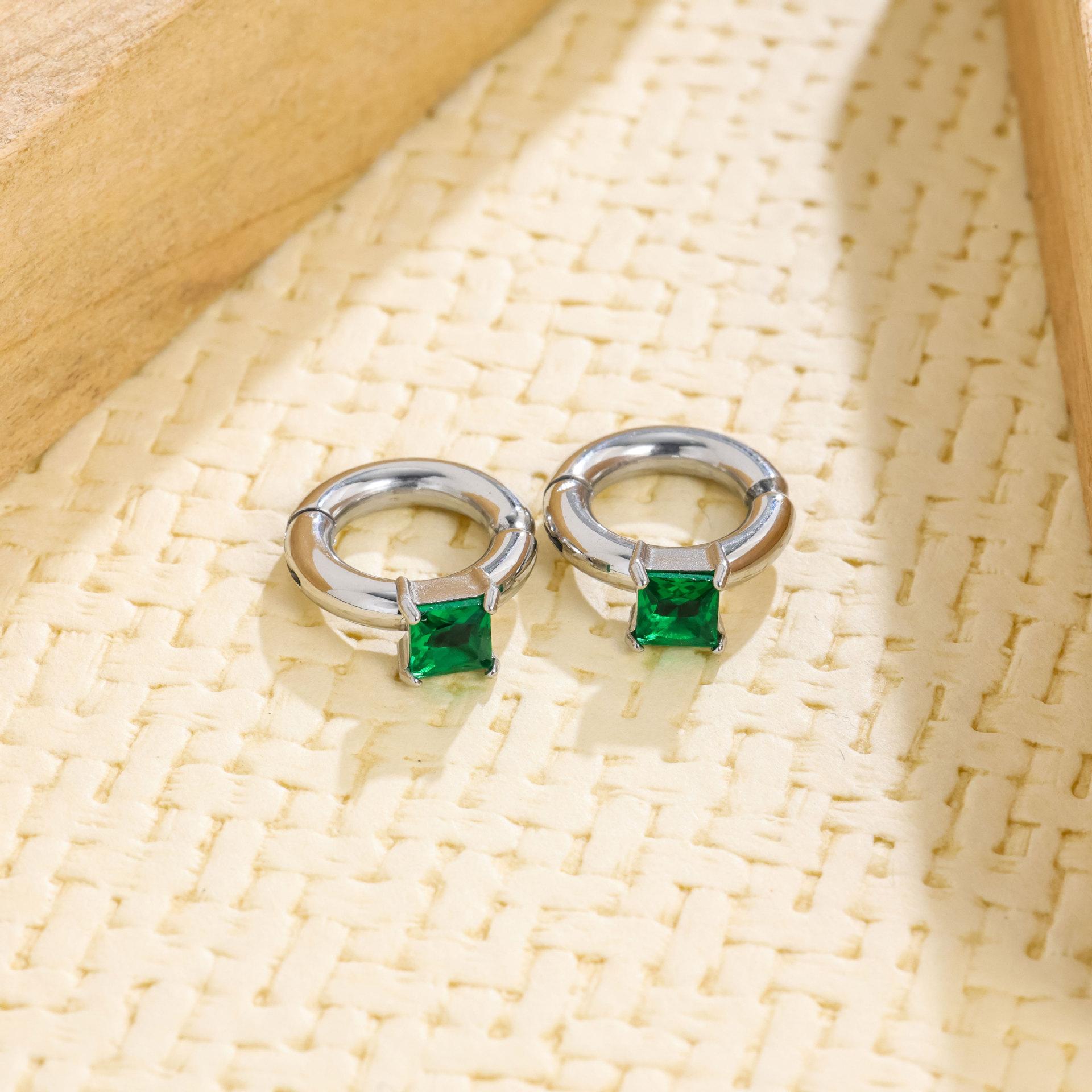 

Fashion personalized design square single diamond earrings OL simple titanium steel earrings women without earrings