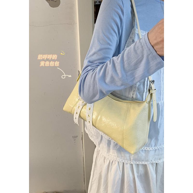 Fashion commuter armpit bag women's summer new casual simple gentle wind shoulder messenger bag