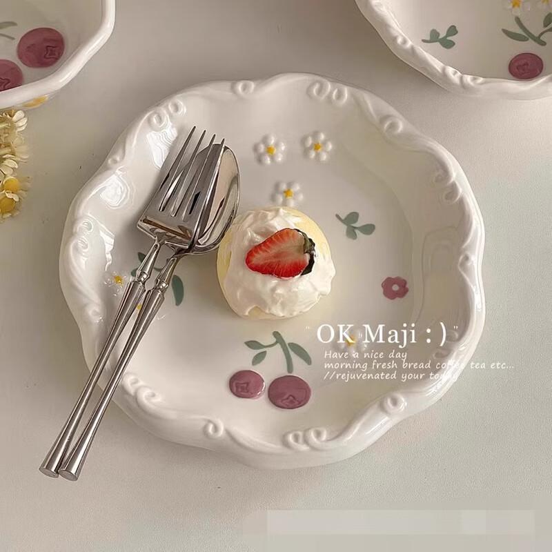 VAKADA 8-Inch Ceramic Versatile Dinner Plates (Set of 2)