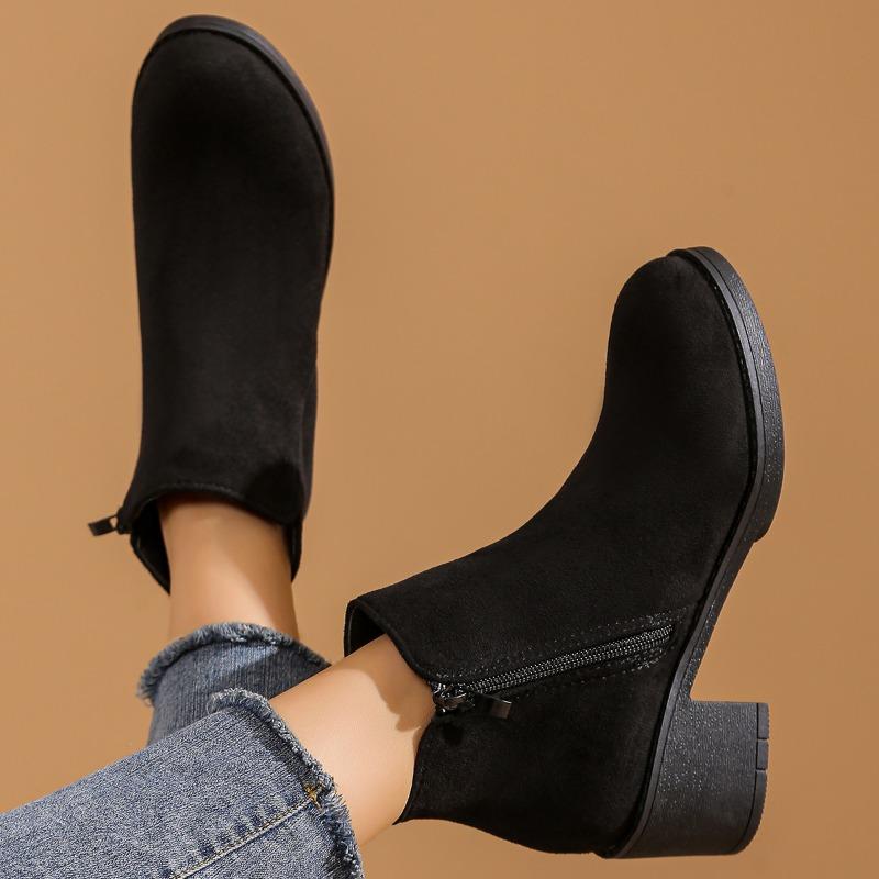 Large size thick heel round head suede Martin boots women's autumn and winter new fashion mid-heel side zipper short boots