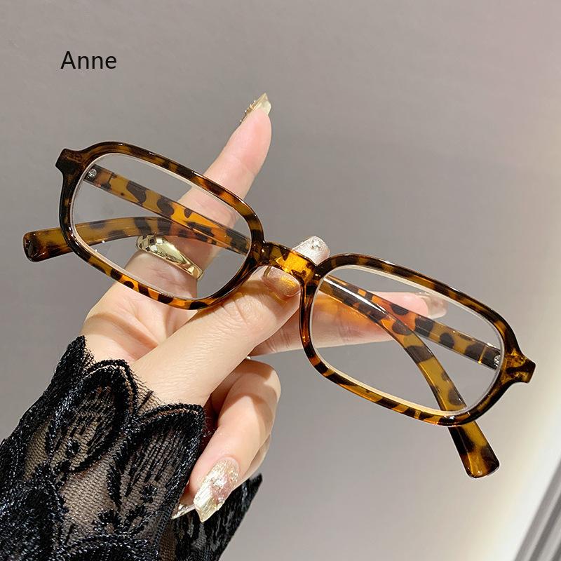 Ultra Light Anti Blue Light Eyeglasses Black Frame Female HD Presbyopia Eyewear Retro Narrow Frame Transparent Reading Glasses