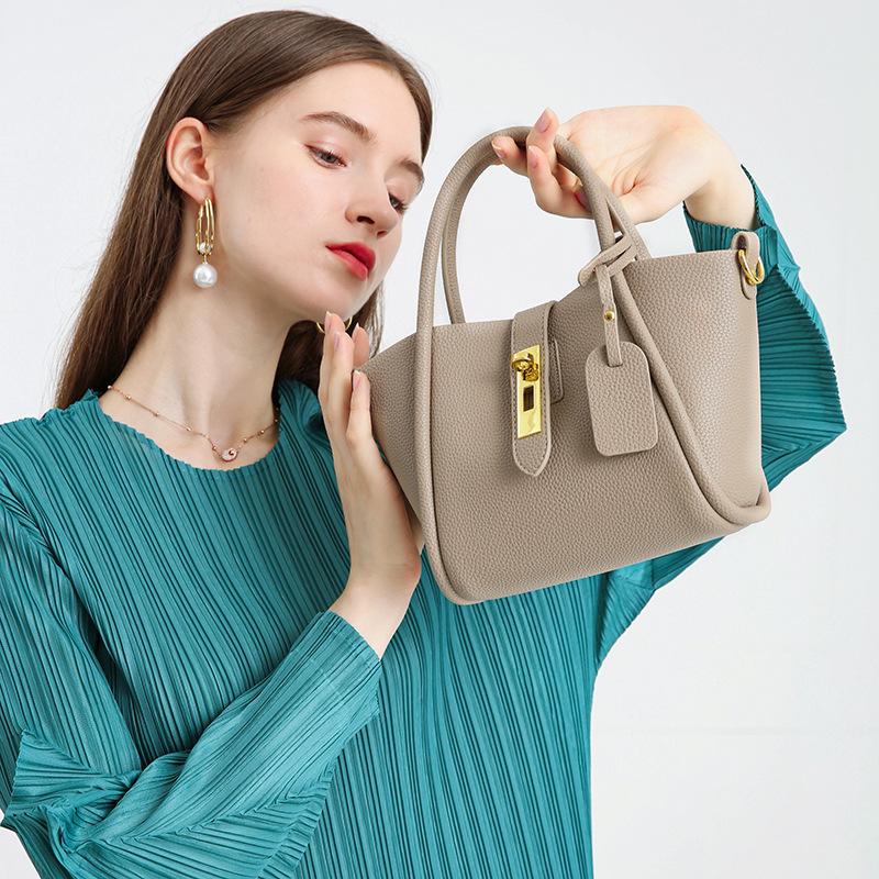 Äkta läder Liten Väska Kvinnor Mini Handväska 2023 Ny Äkta Läder Damväska Hinkväska Dam Sommarhandväska Messenger Bag