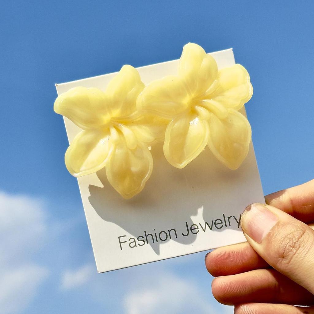 Summer New Beach Vacation Style Yellow Flower Jewelry Set for Women's Jewelry Fresh and Cute Flower Necklace