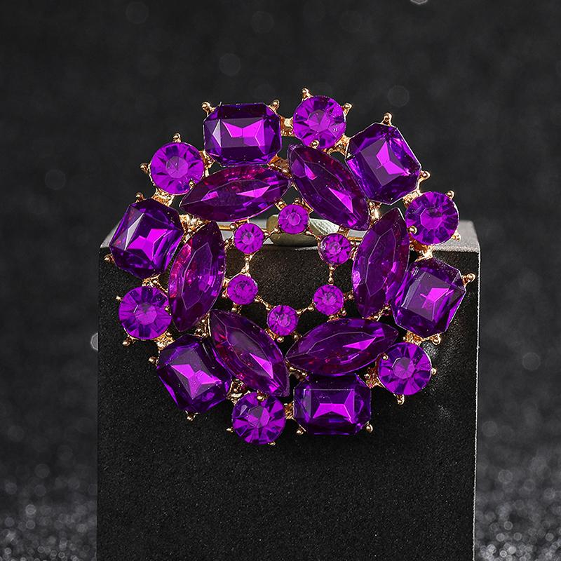 Temperament  Flower Brooches For Women Clothing Coat Jewelry Accessries