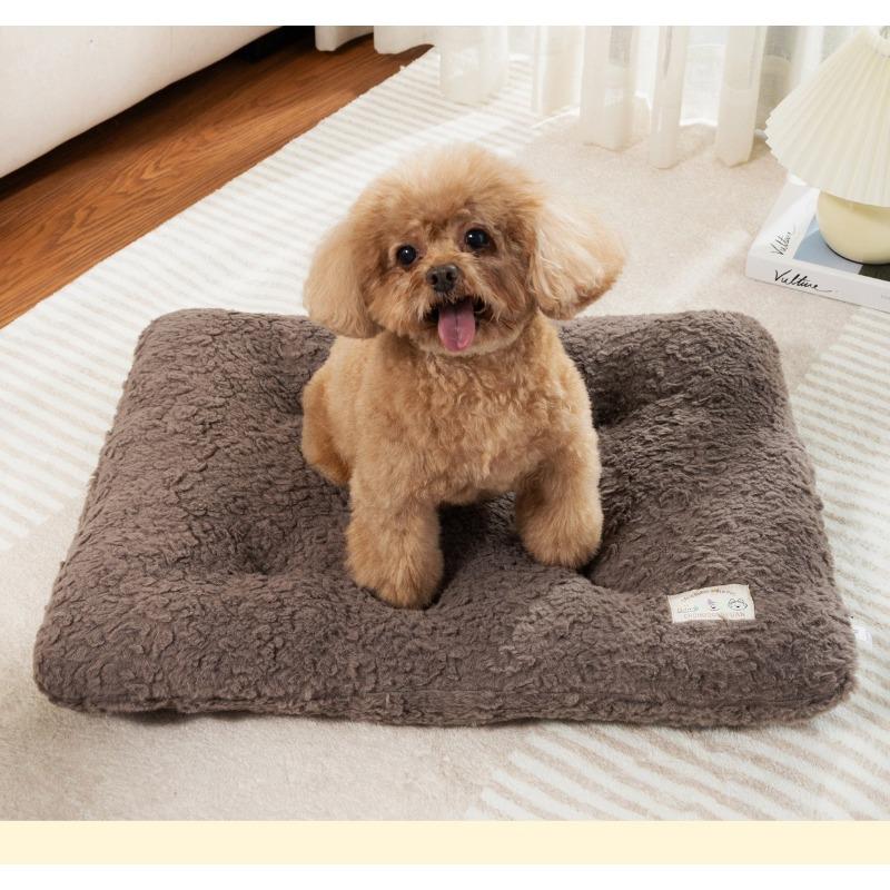 Plush Winter Cat Dog Mat  Thick Furry Sleeping Pad for Small Pets Warm Floor Cushion for Cats & Puppies