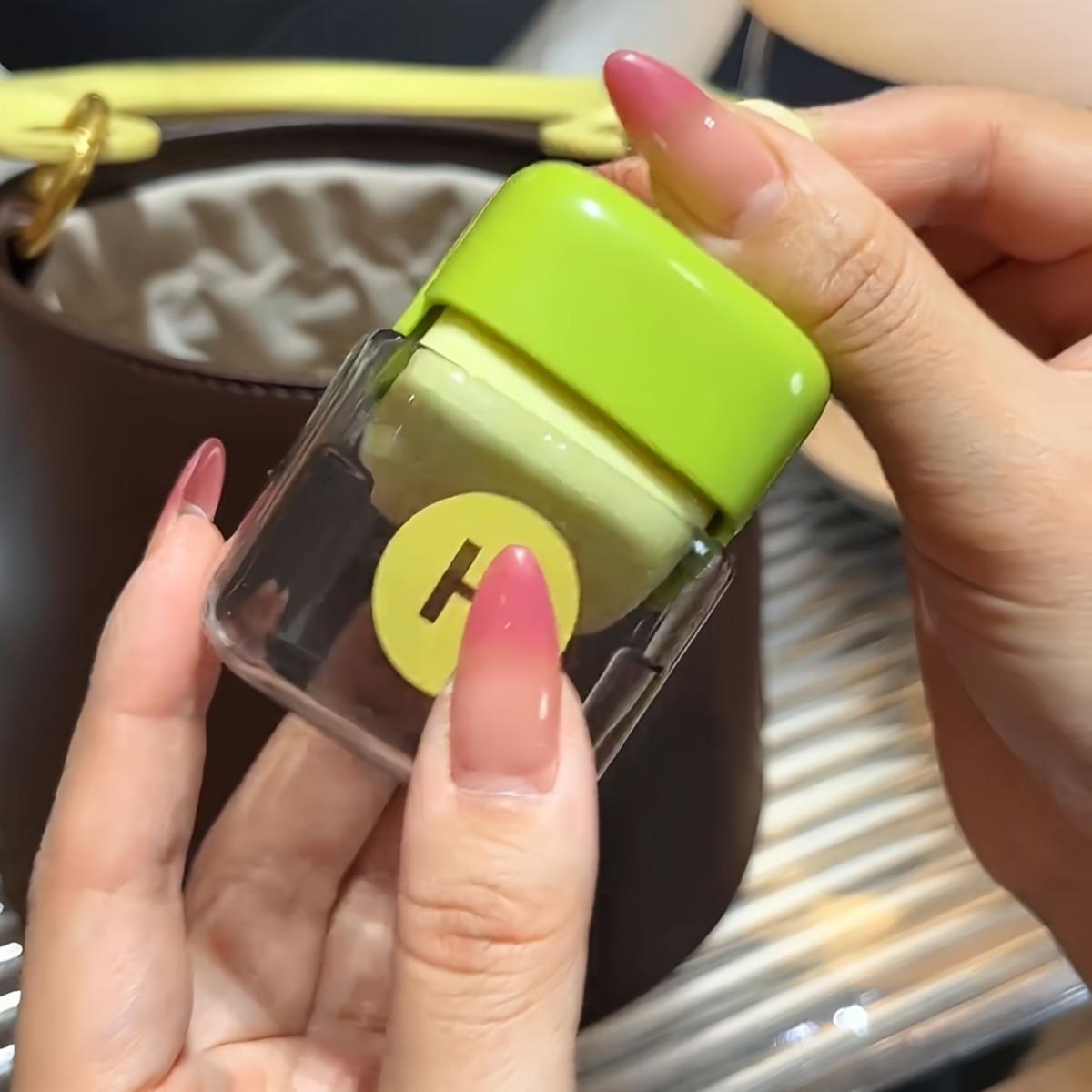 

Клейкий ролик, миючий клейкий ролик, ролик для видалення пилу з побутового одягу, клейкий ролик для видалення волосся, циліндр для чищення шерсті домашніх тварин зелений