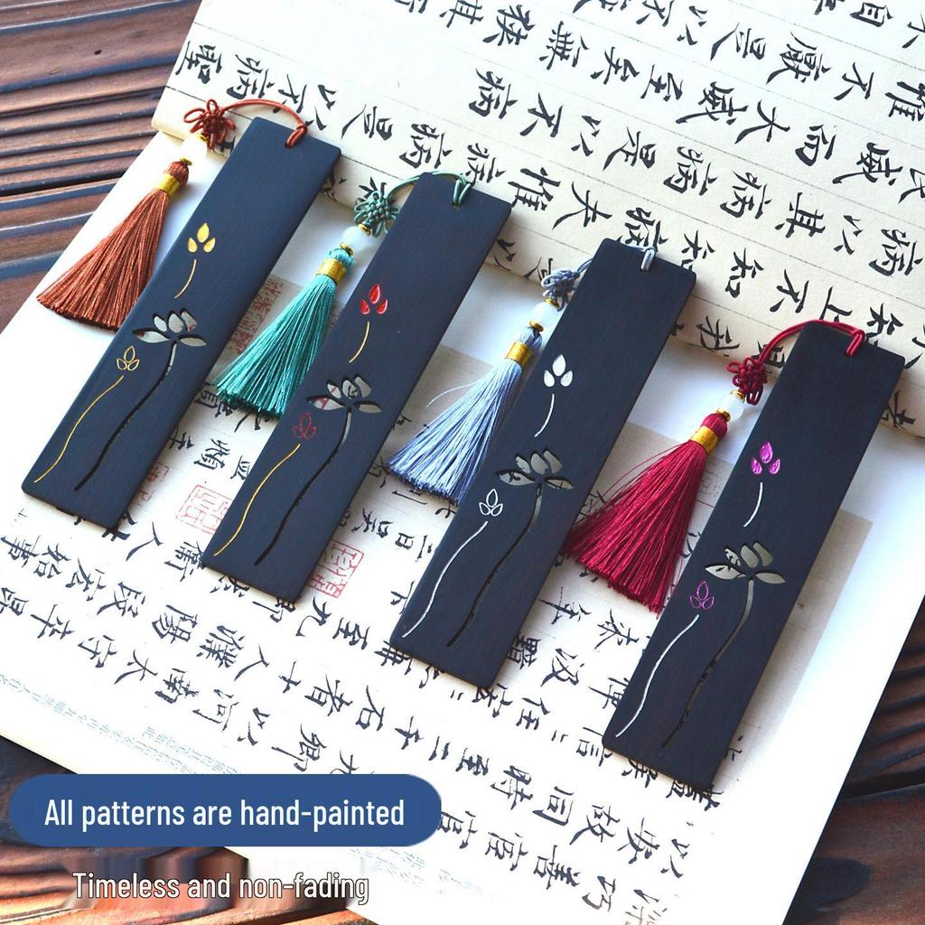 Ancient Sandalwood Lotus Bookmark: Gold-Painted Silver Openwork Creative Souvenir for Graduation and Back-to-School Gifts