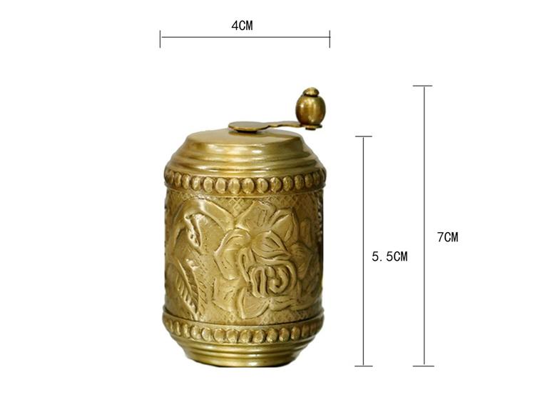 150cm Brass Relief Flower Hand-Cranked Small Leather Tape Measure Retro Handmade Metal Craft Ornament 1.5M