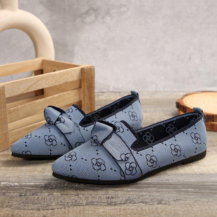 2024 Breathable Lightweight Slip-on Fashion Shoes with Bow, Pointed Toe, and Plus Size Options