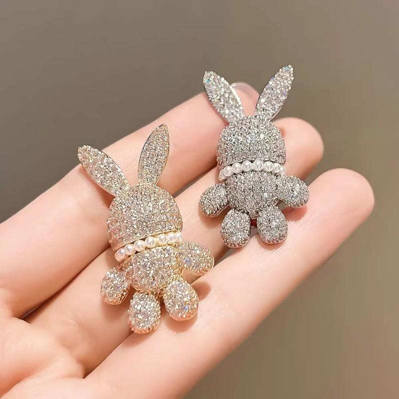 Nouvelles Broches Lapin Brillantes Incrustées de Strass Pour Femmes Mode Broche Cristal Perle Pins Bijoux Fête Mariage Cadeaux Accessoires