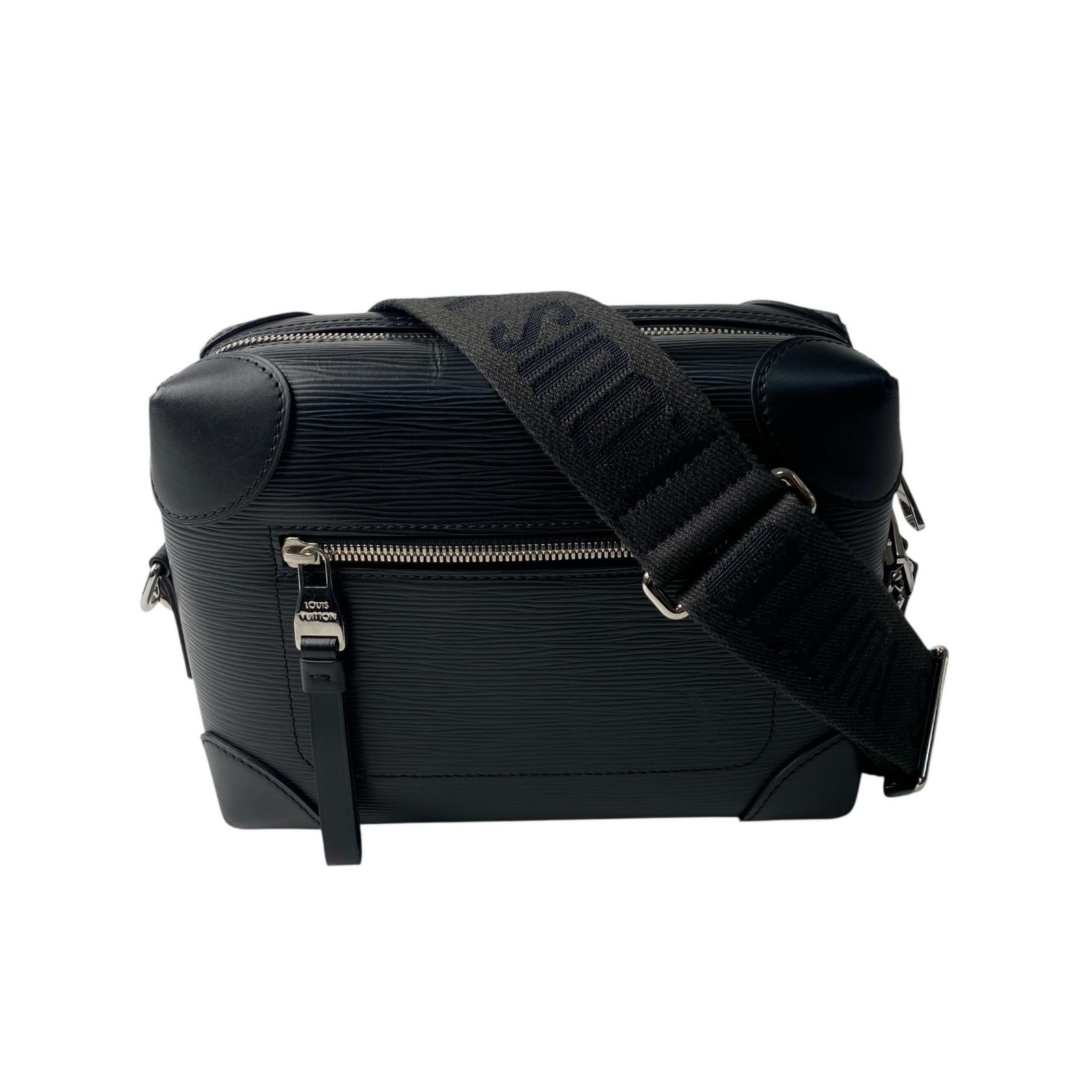 

LOUIS VUITTONShoulder Bag black leather mens