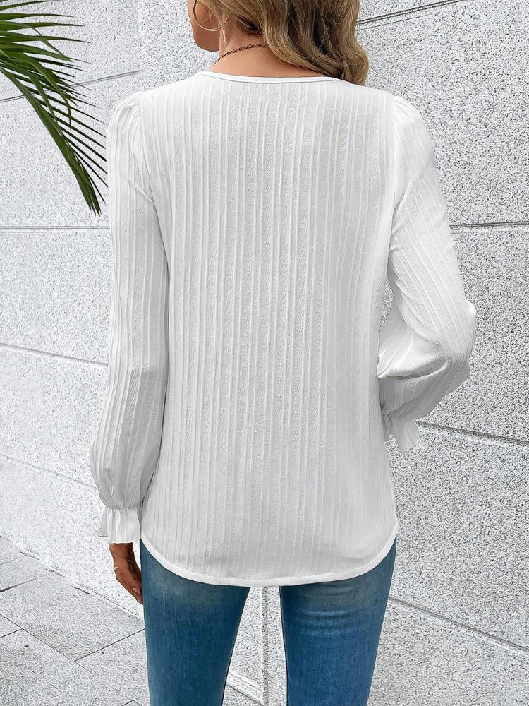 Chunqiu Women's Solid Color Long Sleeved Casual Striped V-neck Lace Top with Patchwork Hollowed Out Women's Shirt