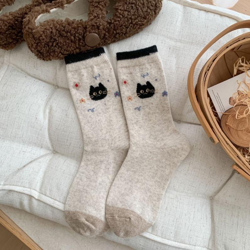 Warm Wool Socks for Women, Mid-calf Socks for Autumn and Winter, Thickened and Fleece, Cute Cat Cartoon Winter Long Socks
