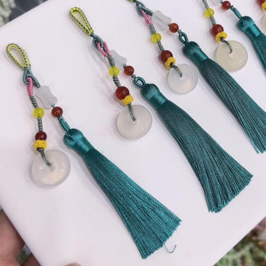 Colgante de Ágata con Borla de Vaina de Loto para Qipao y Accesorios