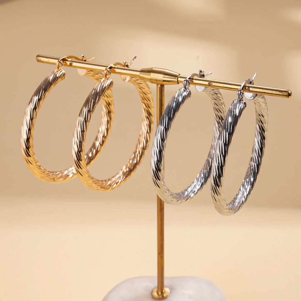 Personalized Metal Sense Geometric Texture Spiral Round Ear Buckle Environmental Protection Earrings