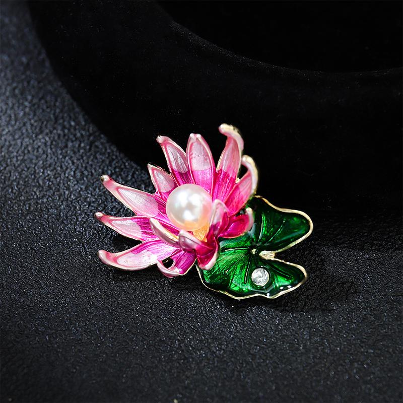 Fashion Pink Lotus Flower Pearl Brooches For Women Clothing Coat Jewelry Accessries Gifts