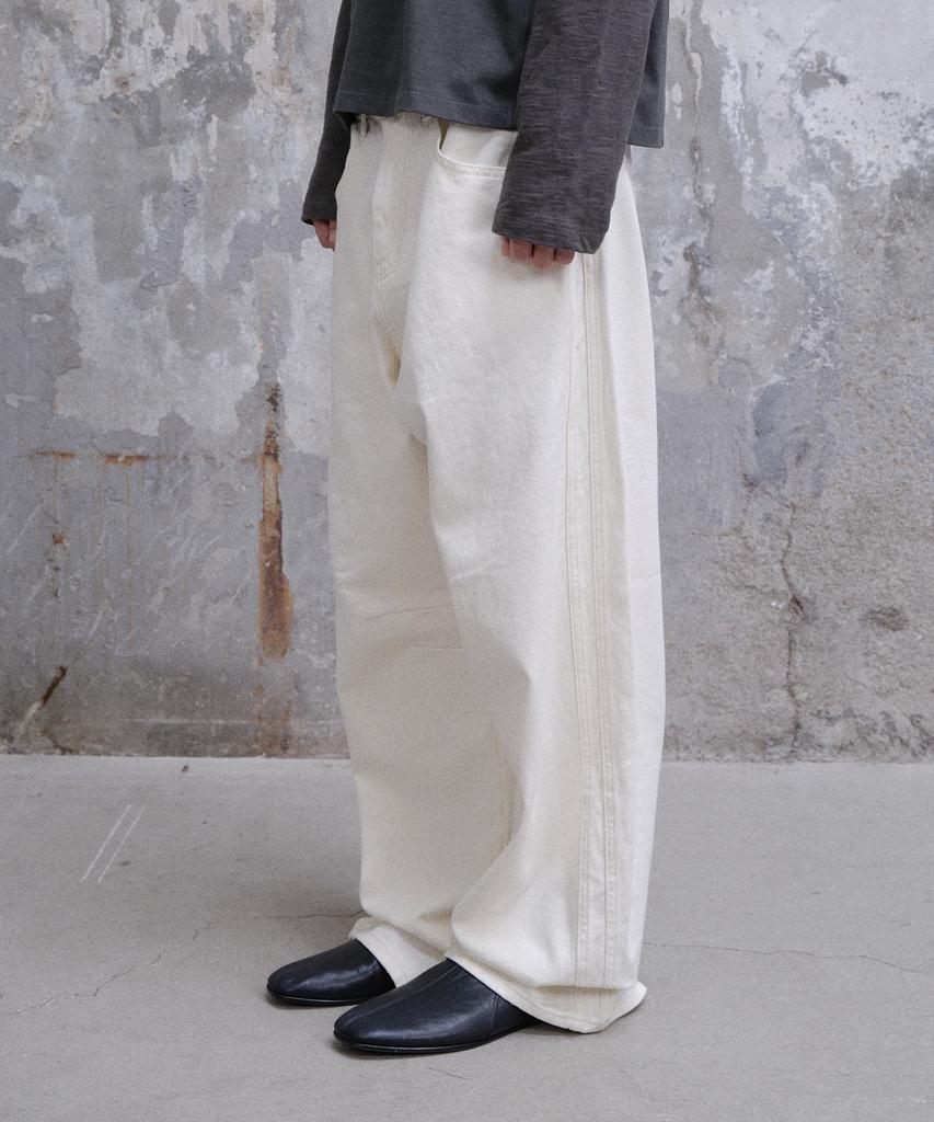 Daibeuin Wide Curved Denim Pants (Cream)