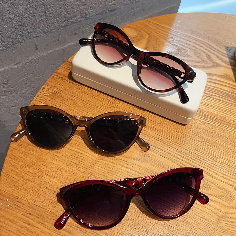 Vintage Cat Eye Sunglasses Women For Men  Sun Glasses Luxury Brand Designer Popular Punk Flower Chain Leather Eyewear Uv